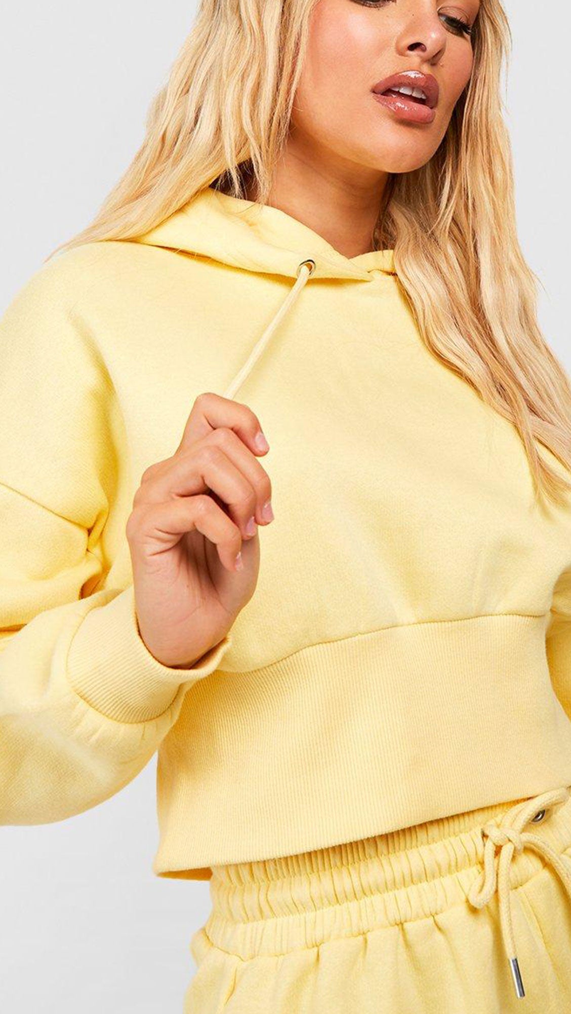 DEEP HEM CROPPED HOODIE